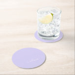 Porta-copo De Papel Redondo Nome do Monograma da Rapariga de Script Moderno Ro<br><div class="desc">Portas copos De Papel De Nome Do Monograma De Script Simples Roxo Da lavanda. Isso faz a formatura perfeita,  aniversário,  casamento,  chá de panela,  aniversário,  chá de fraldas ou presente de festa de solteira para alguém que ama luxo de vidro e estilos quíticos.</div>