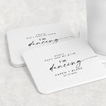 Porta-copo De Papel Redondo Script moderno Não tome minha bebida que estou dan<br><div class="desc">Esta porta copos moderna "por favor, não tome minha bebida que estou dançando" é perfeita para uma recepção de casamento minimalista. O simples design preto e branco apresenta uma tipografia industrial única, com estilo boho moderno. Personalizável em qualquer cor. Mantenha o design mínimo e elegante, como está, ou personalize-o adicionando...</div>