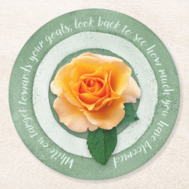 Porta-copo De Papel Redondo Verde Salvia com Citação Inspiradora Rosa Amarela