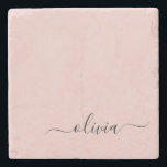 Porta-copo De Pedra Blush Dusty Pink Modern Script Girly Monograma Nom<br><div class="desc">Azulejo de Pedra do Nome do Monograma Simples,  Cor-de-Rosa,  com Blush Dusty. Isso faz a formatura perfeita,  doce aniversário de 16 anos,  casamento,  chá de panela,  aniversário,  chá de fraldas ou presente de festa de solteira para alguém que ama luxo de vidro e estilos quicos.</div>