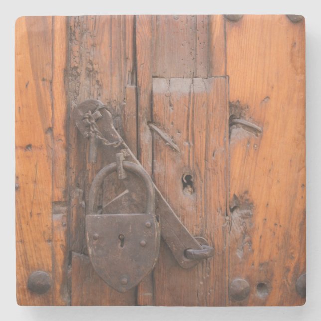 Porta-copo De Pedra Cadeado em porta de madeira (Frente)