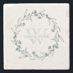 Porta-copo De Pedra Elegante Floral Laurel Wreath Monograma Casamento<br><div class="desc">Se precisar de mais alguma personalização,  por favor,  sinta-se à vontade para me enviar uma mensagem em yellowfebstudio@gmail.com.</div>
