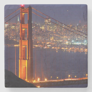 Porta-copo De Pedra EUA, Califórnia. Ponte Golden Gate à Noite