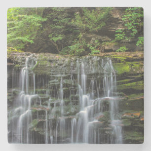 Porta-copo De Pedra EUA, Pensilvânia, Benton. Cachoeira em Ricketts