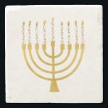 Porta-copo De Pedra Festivo Menorah Hanukkah velas Elegante minimo<br><div class="desc">Velas de folha de ouro falsa para a comemoração de Chanucá. A ilustração menorah Whimsical com estrelas brancas cobria velas celestiais em um falso suporte de velas menorah dourada. Menorah elegante e mesquita Hanukkah ilustrava presentes de design e produtos de papel.</div>