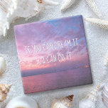 Porta-copo De Pedra Foto Sunset Do Oceano Roxo Sonho Que Faz Citação<br><div class="desc">Se você pode sonhar, você pode fazê-lo. Porque qualquer coisa é possível assim que você coloca sua mente nisso. Relaxe com sua bebida favorita nesta porta copos de pedra fotográfica de um lindo, suavemente iluminado roxo, rosa e pôr do sol azul sobre o Oceano Pacífico. Faz um excelente de presente...</div>