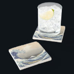 Porta-copo De Pedra Grande Onda de Kanagawa e Monte Fuji Mar do Japão<br><div class="desc">"A Grande Onda ao largo de Kanagawa", também conhecida como "Debaixo da Onda ao largo de Kanagawa", é uma cativante gravura em xilogravura do renomado artista japonês Katsushika Hokusai. Criada por volta de 1831, faz parte de uma série intitulada "Trinta e seis vistas do Monte Fuji". A obra de arte...</div>
