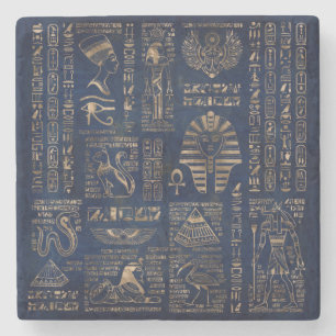Porta-copo De Pedra Hieroglyphs e deidade-ouro egípcios no mármore