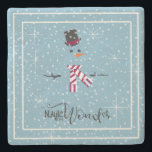Porta-copo De Pedra Magic and Wonder Christmas Snowman Blue ID440<br><div class="desc">Belo e minimalista design de porta copos de pedra de Natal com um estilizado boneco de neve, enquadrado em branco sobre um cadete azul espalhado com flocos de neve e estrelas. A tipografia de tendências de 'Magic and Wonder' completa a design. Adicione seu nome para personalizar, se preferido. Procure ID440...</div>