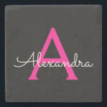 Porta-copo De Pedra Nome do Monograma Girly Black Script Hot-Pink<br><div class="desc">Azulejo de Pedra de Nome Simples de Script Preto e Rosa Quente Isso faz a formatura perfeita,  doce aniversário de 16 anos,  casamento,  chá de panela,  aniversário,  chá de fraldas ou presente de festa de solteira para alguém que ama luxo de vidro e estilos quicos.</div>