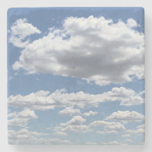 PORTA-COPO DE PEDRA NUVENS ALTAS CUMULADAS E CÉU AZUL