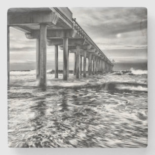 Porta-copo De Pedra Pier em preto e branco ao amanhecer, Califórnia
