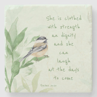 Porta-copo De Pedra Psalm 31:25 Ela está vestida com Escritura de Forç