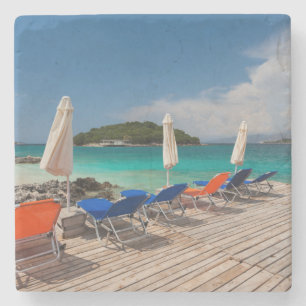 Porta-copo De Pedra Riviera Albanesa, Ksamil, frente à praia da cidade
