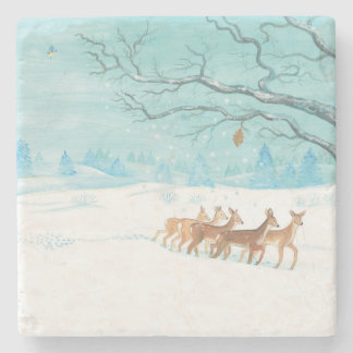 Porta-copo De Pedra Roe Deer na floresta de inverno coberta de neve