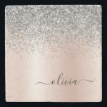 Porta-copo De Pedra Rosa Dourado - Monograma brilhante cor-de-rosa<br><div class="desc">Rosa Dourado - Azulejo de Pedra com Nome Monograma de Monograma, Cor-de-rosa-Blush e Folha de Folha de Folha de Folha de Folha Metálica-Blush. Isso faz a formatura perfeita, doce aniversário de 16 anos, casamento, chá de panela, aniversário, chá de fraldas ou presente de festa de solteira para alguém que ama...</div>