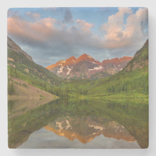 Porta-copo De Pedra Sinos Maroon Reflectidos no Lago Maroon Calmo 2