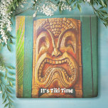 Porta-copo De Pedra Tiki Time Fierce Vintage Hawaii Wood Carving Face<br><div class="desc">"É hora de Tíki." E quem consegue resistir a uma cara como esta? Surround-se com boas vibrações enquanto você relaxa com sua bebida favorita sempre que você usa essa porta copos de pedra, de madeira tiki, bonita, divertida e feroz, retrô Havaiana. Garantido para se divertir com o partido de qualquer...</div>
