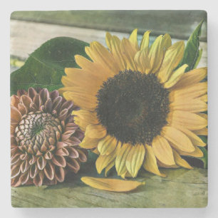 Porta-copo De Pedra Vintage Sunflower Watercolor em uma Mesa de madeir