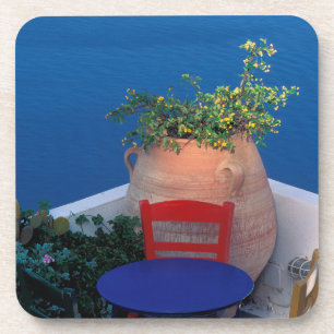 Porta-copo Europa, Grécia, Santorini. Terraço com vista para 