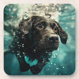 Porta-copo Filhote de Labrador Nadando Embaixo d'Água Design