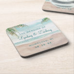 Porta-copo Ilha Breeze Pintada Pena de Praia Monograma<br><div class="desc">Cena de praia pintada por brisa de ilha, com Ondas de Oceano, praia de Sandy e Palm Trees, com um belo céu azul-lacrimogênio. Com Fontes Modernas De Script De Tipografia. Uma Praia Tropical de Verão, Ou design de casamento de destino - Portas copos de decoração de Mesa de Recepção de...</div>