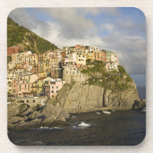 Porta-copo Itália, Cinque Terre, Manarola. Vila no penhasco.