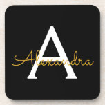 Porta-copo Nome do Monograma Rapariga de Script Moderno Doura<br><div class="desc">Portas copos de papel com nome de monograma de script simples preto e Dourado. Isso faz a formatura perfeita,  aniversário,  casamento,  chá de panela,  aniversário,  chá de fraldas ou presente de festa de solteira para alguém que ama luxo de vidro e estilos quíticos.</div>