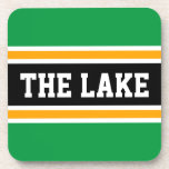 Porta-copo O LAGO Verde Verde Brilhante Listras Amarelas Pret<br><div class="desc">Este design desportivo,  colorido,  apresenta atlético O texto LAKE dentro de uma faixa preta larga realçada com pinstripes brancas e amarelas contra listras externas brilhantes e verdes. O texto e as cores neste design podem ser personalizados.</div>