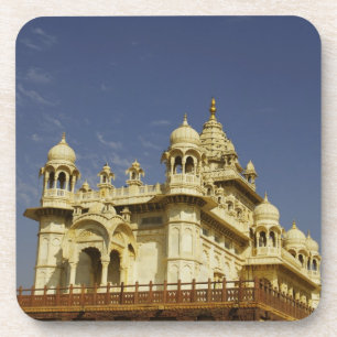 Porta-copo Rajasthan, Índia Uma mulher em pé em um antigo