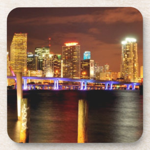 Porta-copo Skyline na noite, Florida de Miami