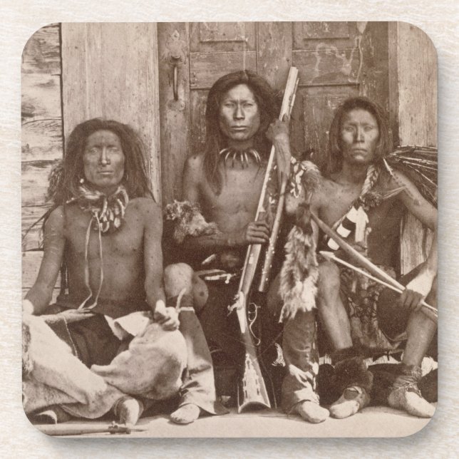 Porta-copo Três indiano Braves, fotografado pelo inglês real (Frente)