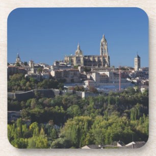 Porta-copo Vista elevada da cidade com a Catedral de Segóvia