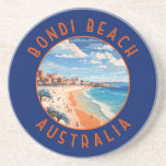 Porta-copos Bondi Beach, Austrália, Viagem Art Vintage<br><div class="desc">Bondi Beach num estilo de arte vetorial. A crescente crista de Bondi,  de areia branca,  é uma das praias mais icônicas da Austrália.</div>
