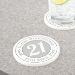 Porta-copos Comemoração de Aniversário com Nome, Idade e Data<br><div class="desc">Comemorar um aniversário significativo com uma porta copos de bebidas decorada com o nome do destinatário,  bem como a sua idade e data de aniversário. Uma manutenção especial que também é prática.</div>