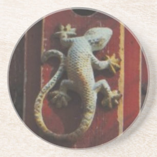 Porta-copos De Arenito Lagarto-cinza em madeira vestida