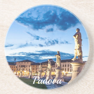 Porta-copos Fila de estátuas iluminadas em Padova