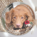 Porta-copos Noivado de Foto Personalizada de Cão Pet Wedding<br><div class="desc">Celebre seu noivado e dê ao único casamento de cães salve as datas com esta foto personalizada, e personalize o casamento 'Meus Humanos estão se casando', salve a porta copos da data. Personalize com suas fotos, nomes e data favoritos. Esta porta copos personalizada de casamento de fotos é perfeita para...</div>