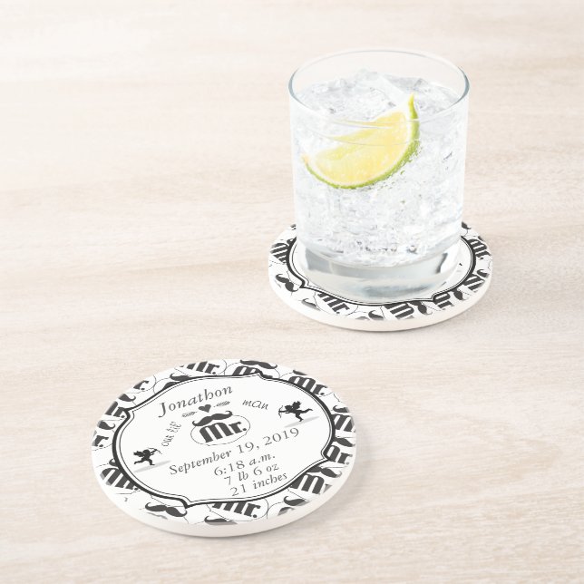 Porta-copos O Sr. Mustache Lil Man Baby Boy Stats (Lateral)