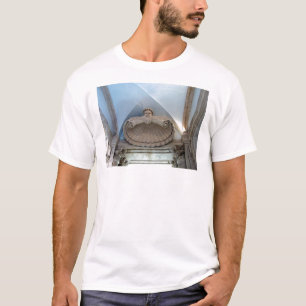 Porta da camiseta do Museu de Capitolina