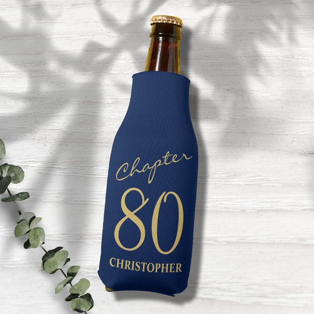 Porta-garrafa 80 Aniversário Capítulo 80 Azul Dourado (Add a touch of class to a loved one's 80th birthday celebration with the Blue Gold bottle coolers.)