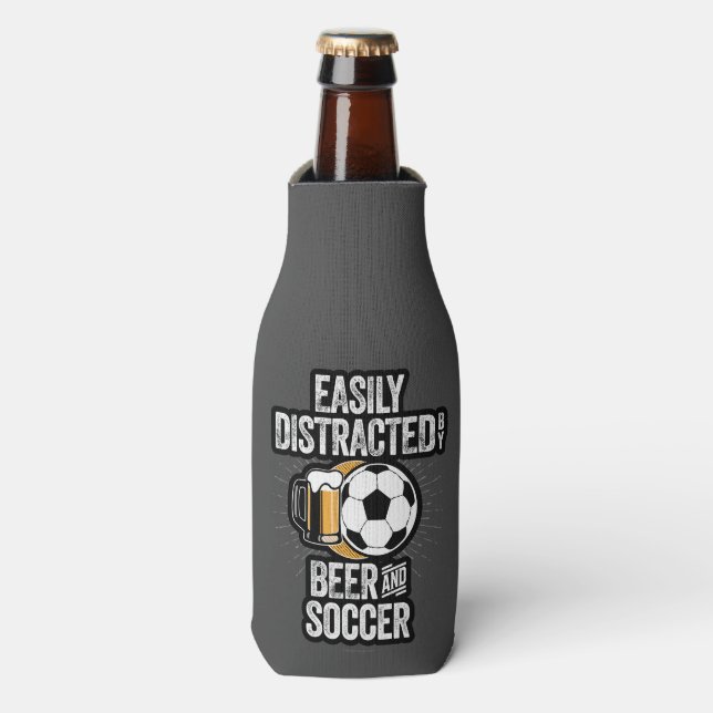 Porta-garrafa Fácil distração de cerveja e futebol (Frente da Garrafa)