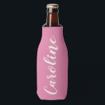 Porta-garrafa Festa de solteira de Script Rosa de Nome Personali<br><div class="desc">Mínimo de Caligrafia Nome Personalizado Frigorífico em Rosa</div>