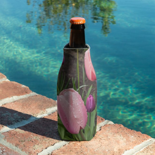 Porta-garrafa Flowers Bottle Cooler de 2024 por RoseWrites (Piscina in situ)