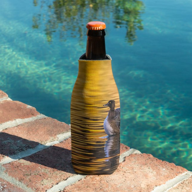 Porta-garrafa Ouro de um lago ouro (Piscina in situ)