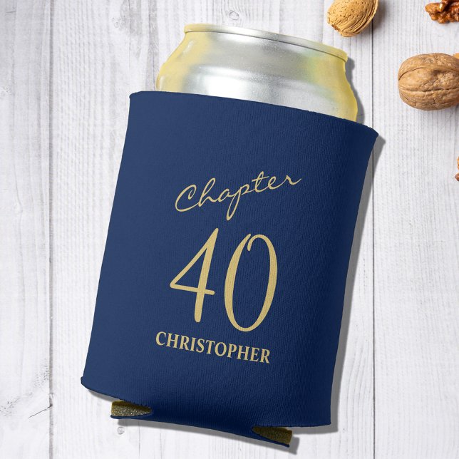 Porta-lata aniversário de 40 anos Capítulo 40 Azul Dourado (Personalized custom 40th Birthday Chapter 40 Blue Gold Can Cooler
)