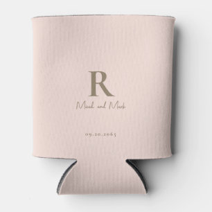 Porta-lata Blush Dourado Monograma e Nomes de Casal Casamento