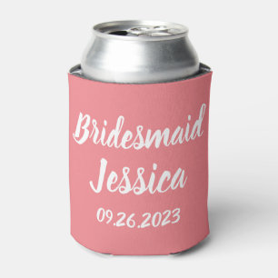 Porta-lata Bridesmaid Pink Elegant Script Oferece Casamentos