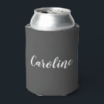 Porta-lata Caligrafia Moderna Minimalista Nome Preto Branco<br><div class="desc">Simples cooler de lata com design de nome personalizado moderno e elegante em preto e branco.</div>