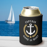 Porta-lata Capitão Seu Nome De Barco Ancora Dourada Laurel Bl<br><div class="desc">Uma lata personalizada pode resfriar com o capitão ou outro título e seu nome de barco, nome de família ou outro texto desejado. Apresentando uma âncora náutica personalizada, folhas de louros de estilo ouro e emblema de estrela em preto ou mudando facilmente a cor de base conforme desejado. Faz um...</div>